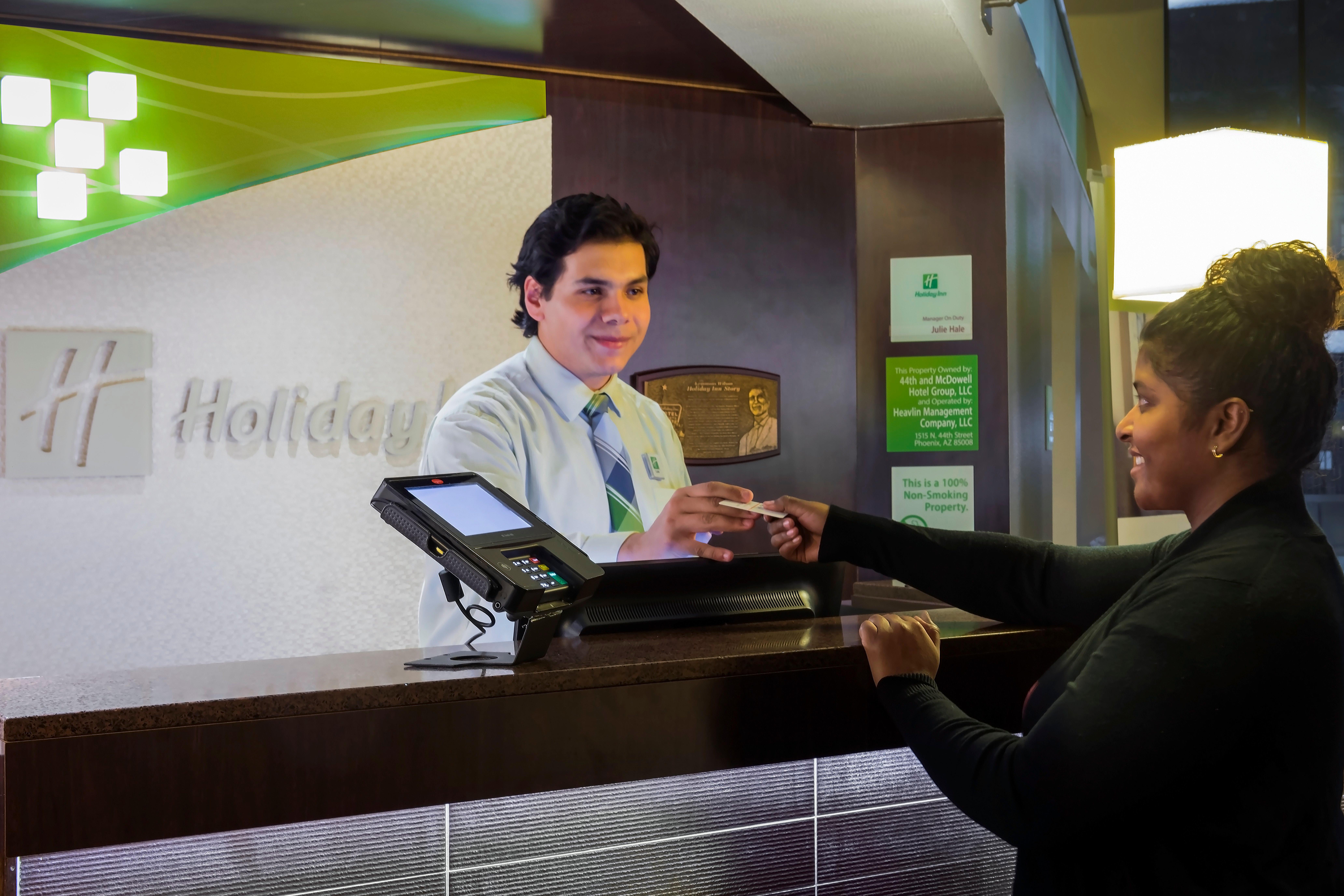 Holiday Inn And Suites Phoenix Airport North By Ihg Exterior foto