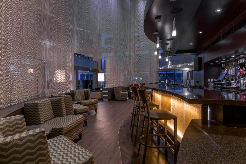 Holiday Inn And Suites Phoenix Airport North By Ihg Exterior foto