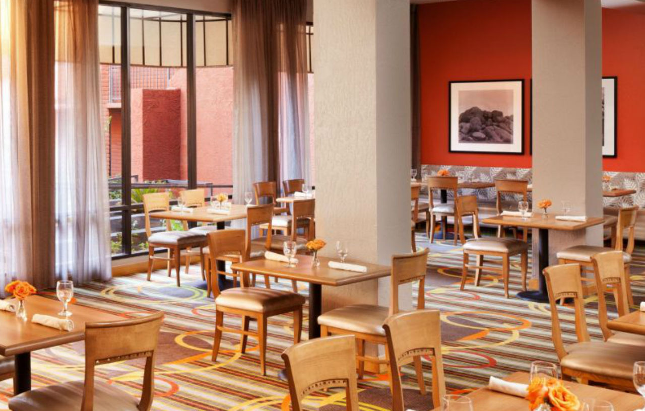 Holiday Inn And Suites Phoenix Airport North By Ihg Exterior foto